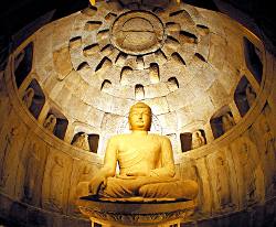 Buddha in der Seokguram Grotte, Südkorea